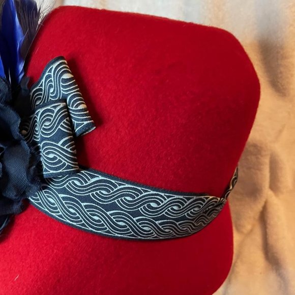 Fleur De Paris New Orleans Womens 1920\'s Cap Hat Signed by Milliner RED NWT main image 7